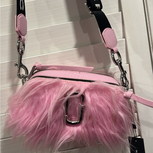 Marc Jacobs Handbags - Marc Jacobs Pink Fluffy Crossbody Bag